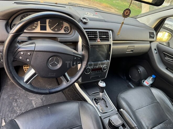 Mercedes B 200-5