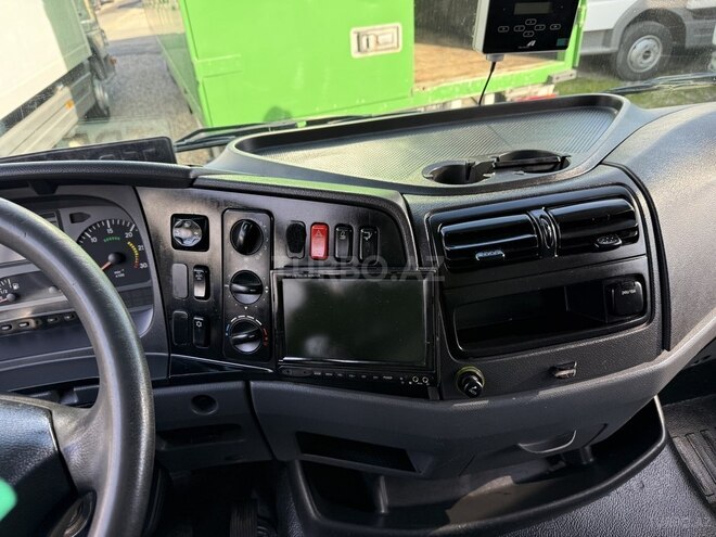 Mercedes Atego 818-12