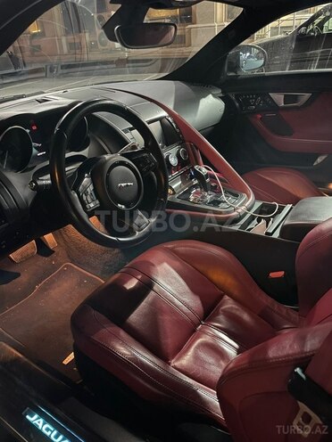 Jaguar F-Type-4
