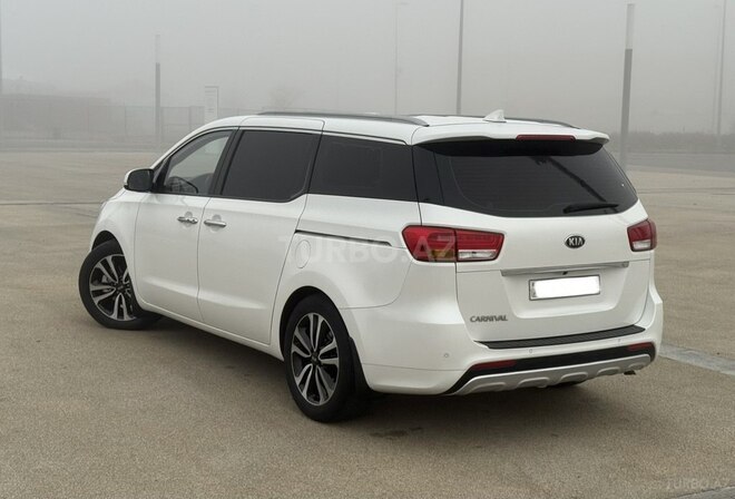 Kia Carnival 2015, 181,500 km - 2.2 l - Bakı