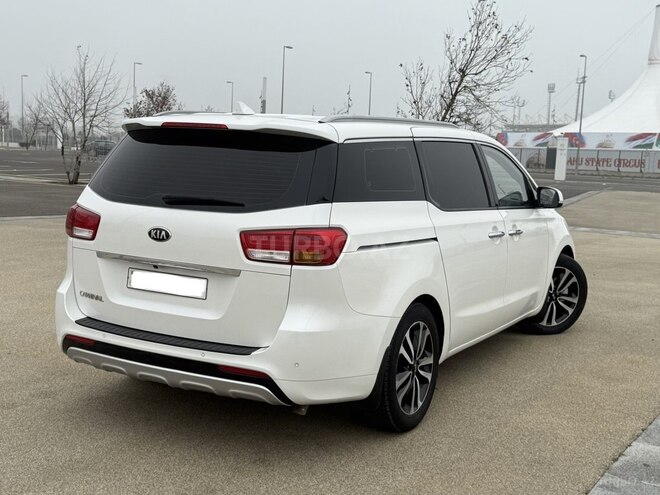 Kia Carnival 2015, 181,500 km - 2.2 l - Bakı