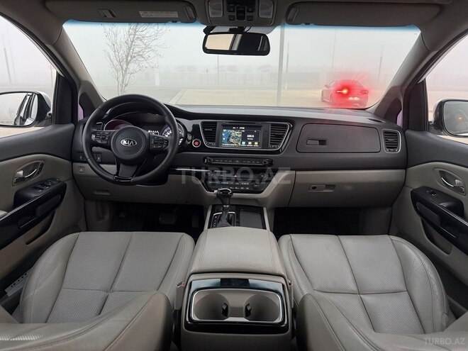 Kia Carnival 2015, 181,500 km - 2.2 l - Bakı