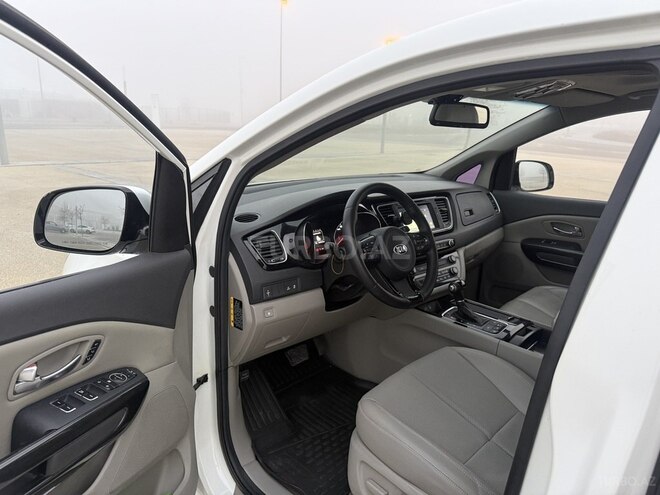 Kia Carnival 2015, 181,500 km - 2.2 l - Bakı