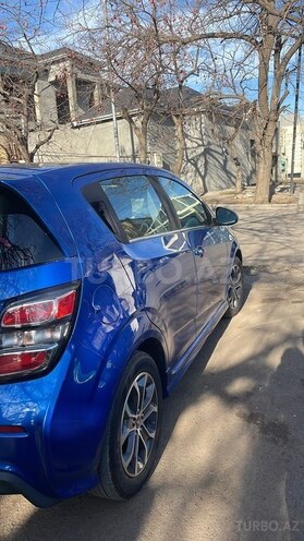 Chevrolet Sonic-5
