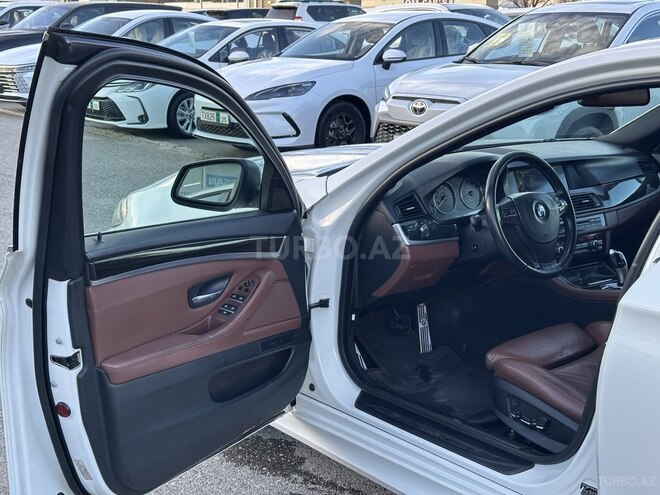 BMW 528-13