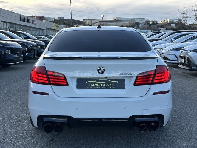 BMW 528-9