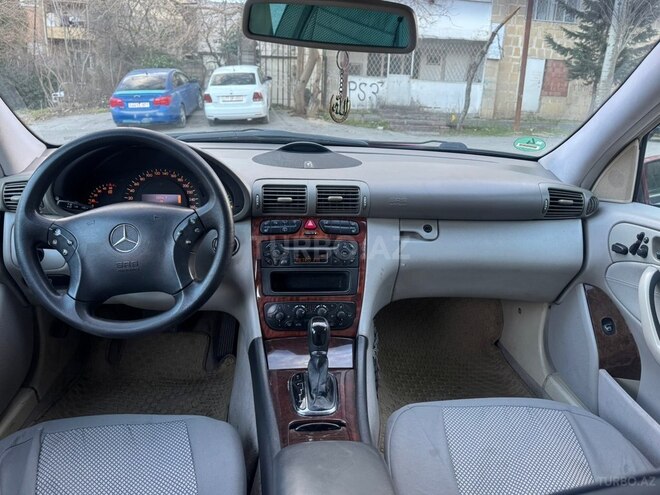 Mercedes C 240 2002, 215,488 km - 2.6 l - Bakı