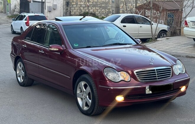 Mercedes C 240 2002, 215,488 km - 2.6 l - Bakı