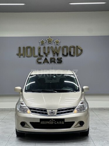 Nissan Tiida-2