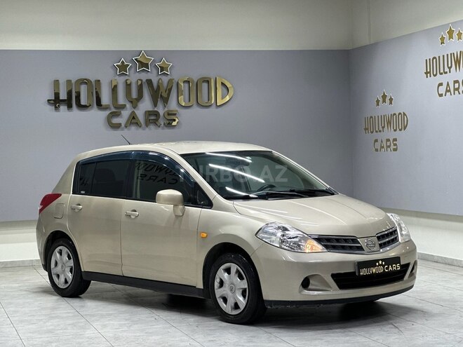 Nissan Tiida-1