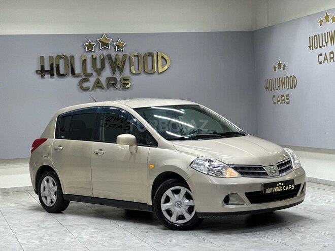 Nissan Tiida-5