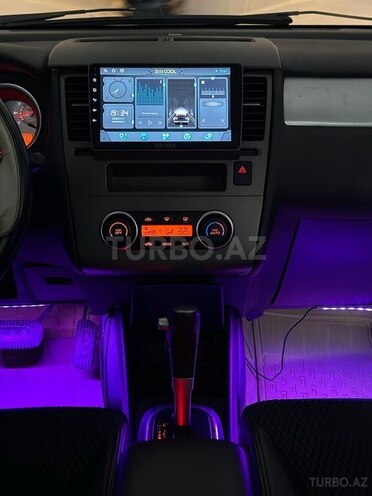 Nissan Tiida-16