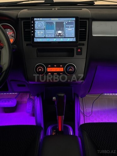 Nissan Tiida-14