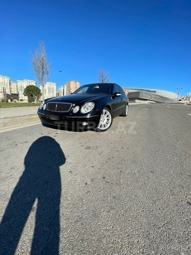 Mercedes E 220 2002, 405,000 km - 2.2 л - Bakı