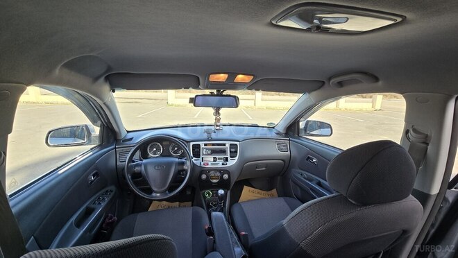 Kia Rio 2005, 227,945 km - 1.4 л - Saatlı