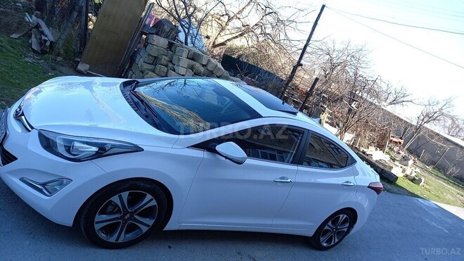 Hyundai Avante 2015, 206,000 km - 1.6 l - Şabran