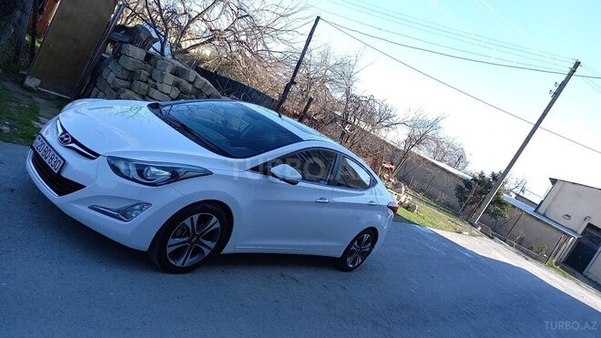 Hyundai Avante 2015, 206,000 km - 1.6 l - Şabran