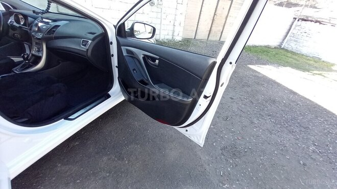 Hyundai Avante 2015, 206,000 km - 1.6 l - Şabran