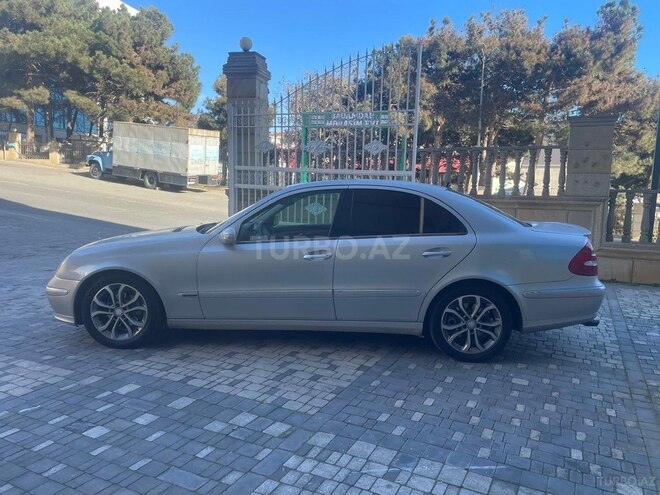 Mercedes E 320 2004, 226,000 km - 3.2 l - Bakı