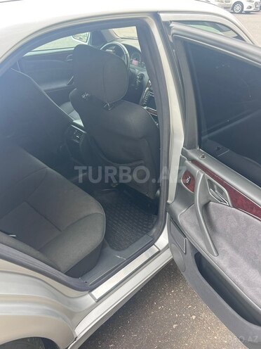 Mercedes E 240 2001, 615,000 km - 2.4 l - Bakı
