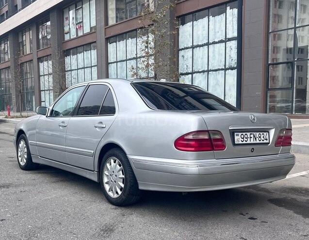 Mercedes E 240 2001, 615,000 km - 2.4 l - Bakı