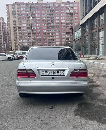 Mercedes E 240 2001, 615,000 km - 2.4 l - Bakı