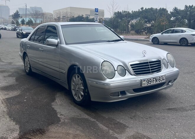 Mercedes E 240 2001, 615,000 km - 2.4 l - Bakı