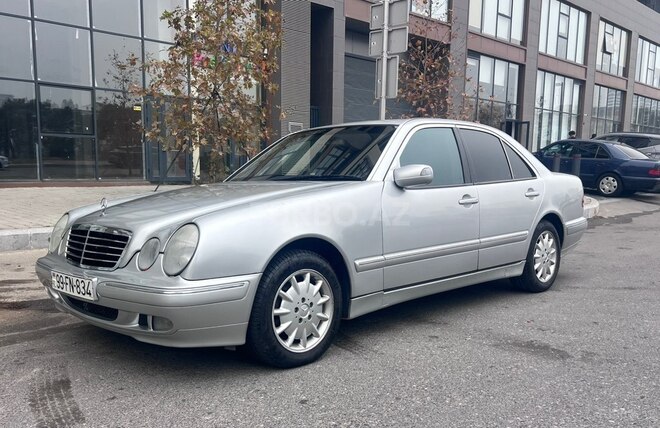 Mercedes E 240 2001, 615,000 km - 2.4 l - Bakı