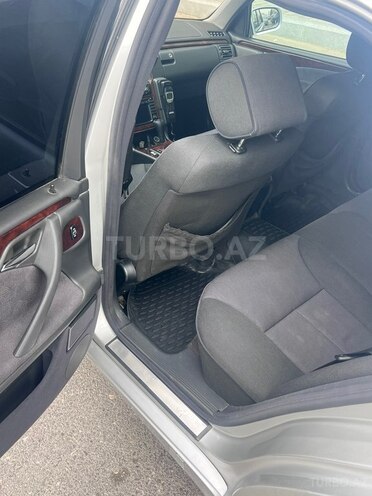 Mercedes E 240 2001, 615,000 km - 2.4 l - Bakı