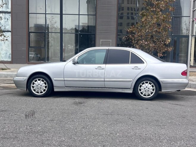 Mercedes E 240 2001, 615,000 km - 2.4 l - Bakı