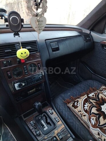 Mercedes C 280 1994, 260,000 km - 2.8 l - Gəncə