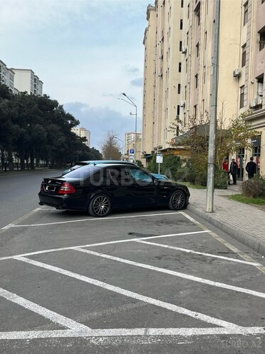 Mercedes E 200-4