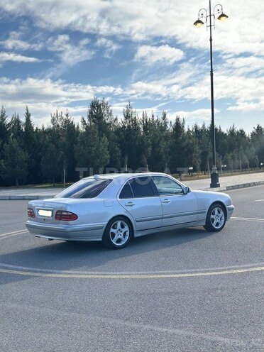 Mercedes E 280 2000, 380,000 km - 2.8 l - Ağdaş