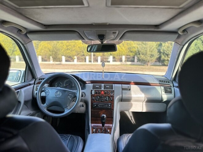 Mercedes E 280 2000, 380,000 km - 2.8 l - Ağdaş