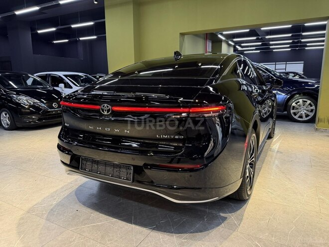 Toyota Crown-4