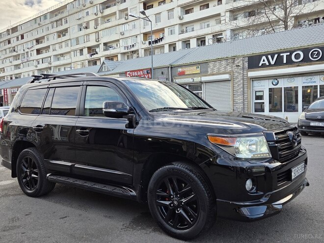 Toyota Land Cruiser-13