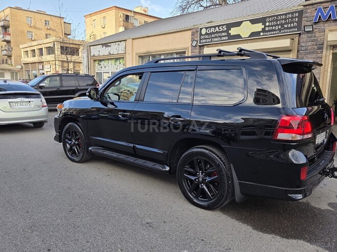Toyota Land Cruiser-5