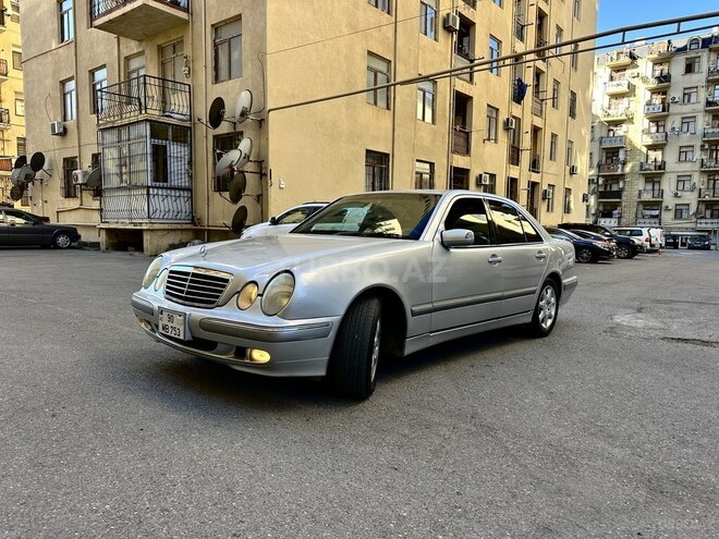 Mercedes E 240 2000, 253,211 km - 2.4 l - Bakı