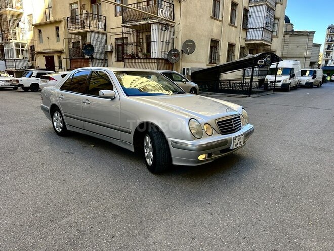 Mercedes E 240 2000, 253,211 km - 2.4 l - Bakı