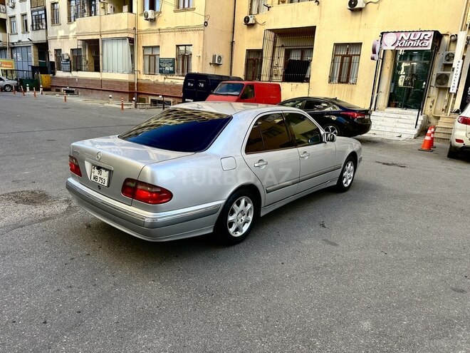 Mercedes E 240 2000, 253,211 km - 2.4 l - Bakı