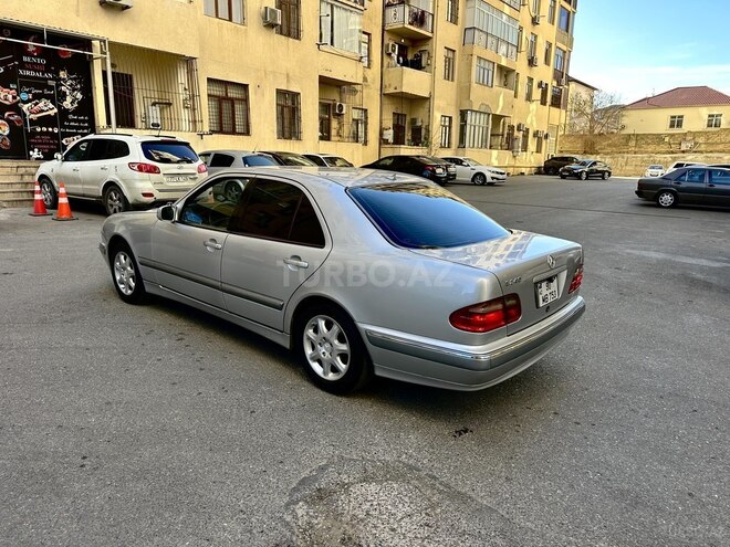 Mercedes E 240 2000, 253,211 km - 2.4 l - Bakı