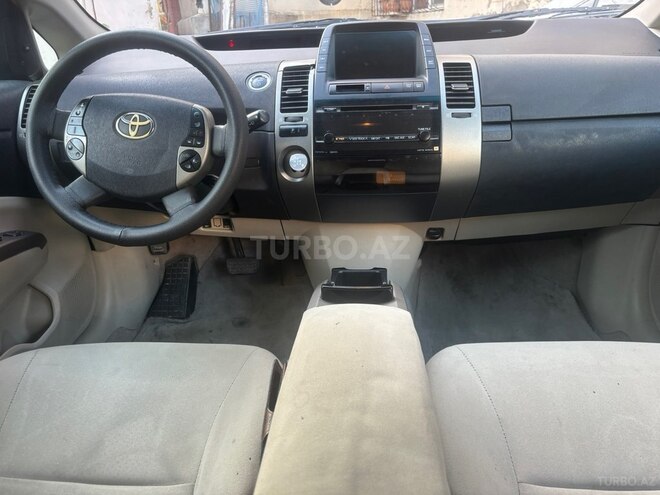 Toyota Prius-9