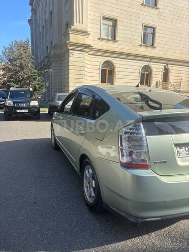 Toyota Prius-6