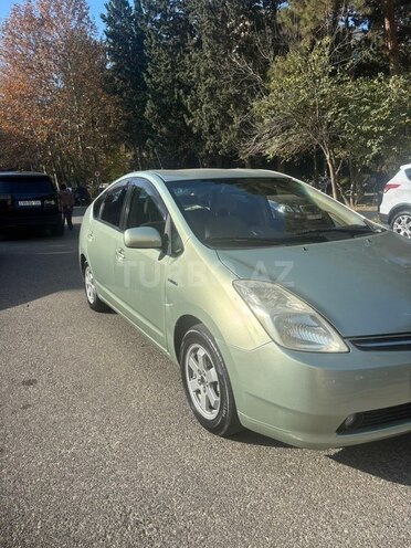 Toyota Prius-2