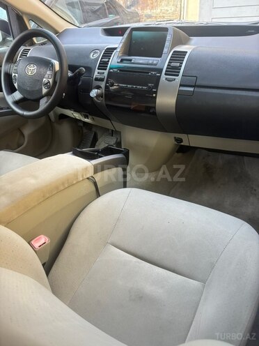 Toyota Prius-7