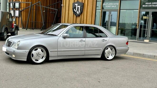 Mercedes E 320 2000, 284,000 km - 3.2 l - Bakı