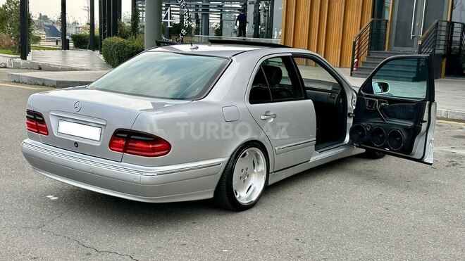 Mercedes E 320 2000, 284,000 km - 3.2 l - Bakı