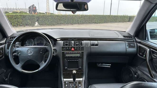 Mercedes E 320 2000, 284,000 km - 3.2 l - Bakı