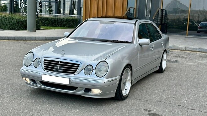 Mercedes E 320 2000, 284,000 km - 3.2 l - Bakı
