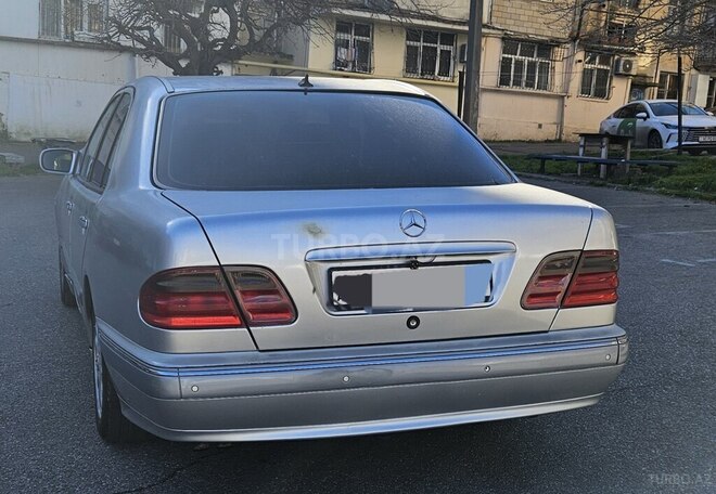 Mercedes E 240 1999, 285,000 km - 2.4 l - Bakı
